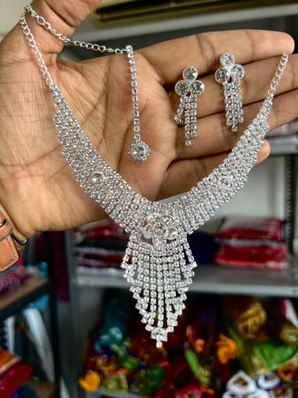 Womens Nacklace With Earring Kgm Brand New Collection